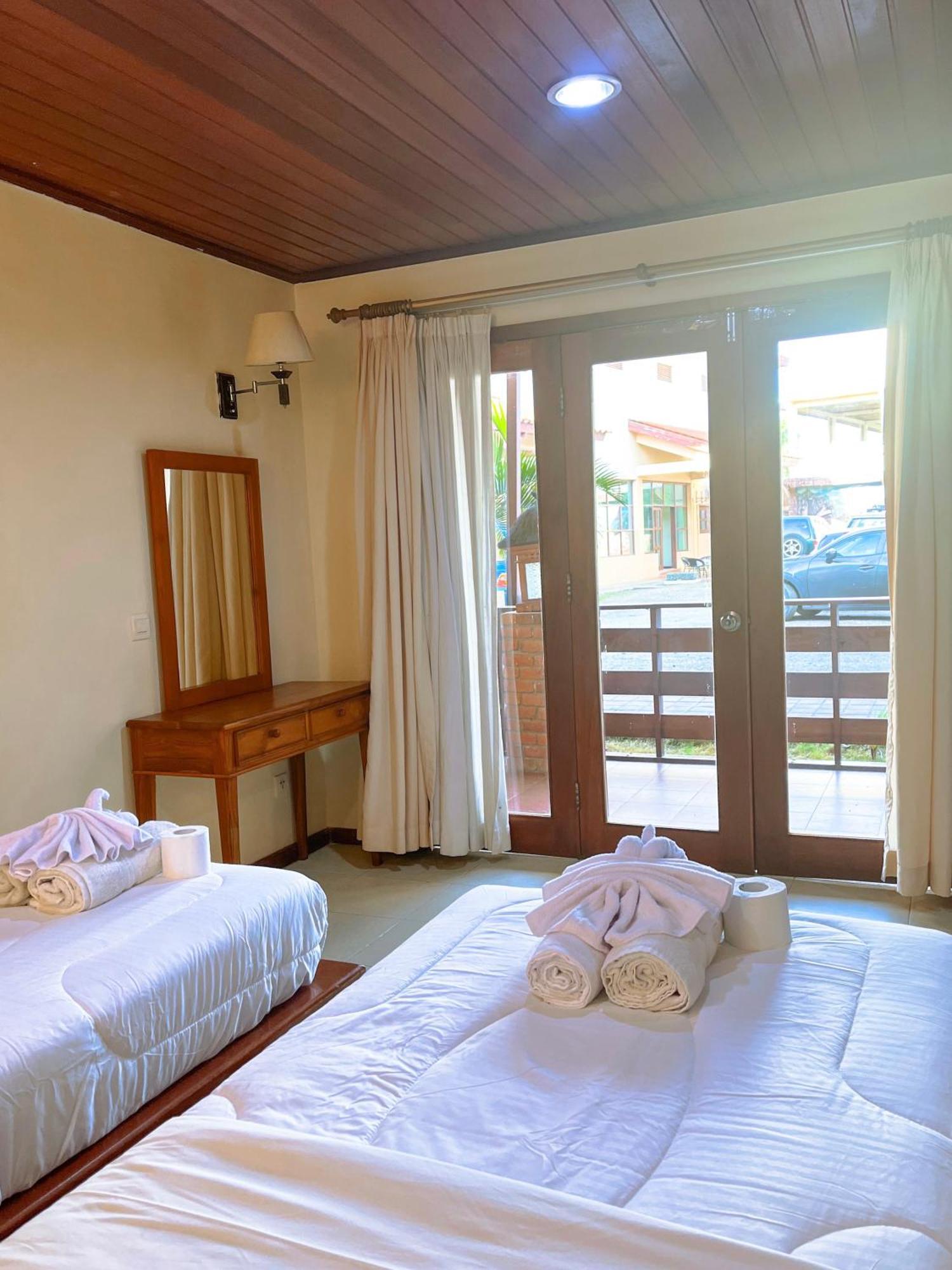 Arbiru Beach Resort Dili Exterior foto